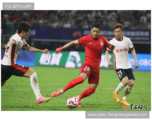 长春亚泰与梅州客家降级，辽宁铁人、重庆铜梁龙升入中超